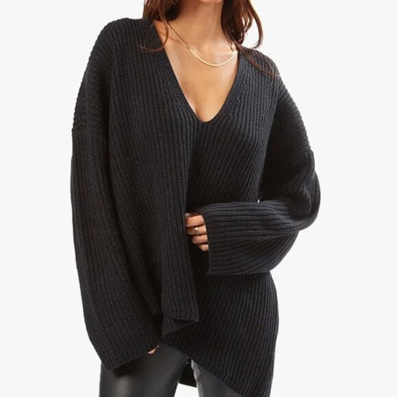 WeWoreWhat Chunky Oversized V-Neck Sweater - Picture 1 of 4